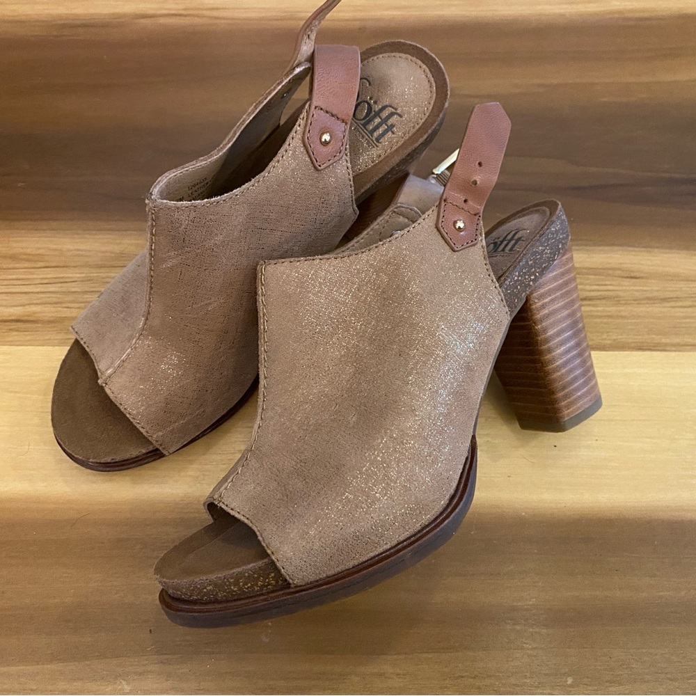 NWOT Sofft size 7 peep toe boots.